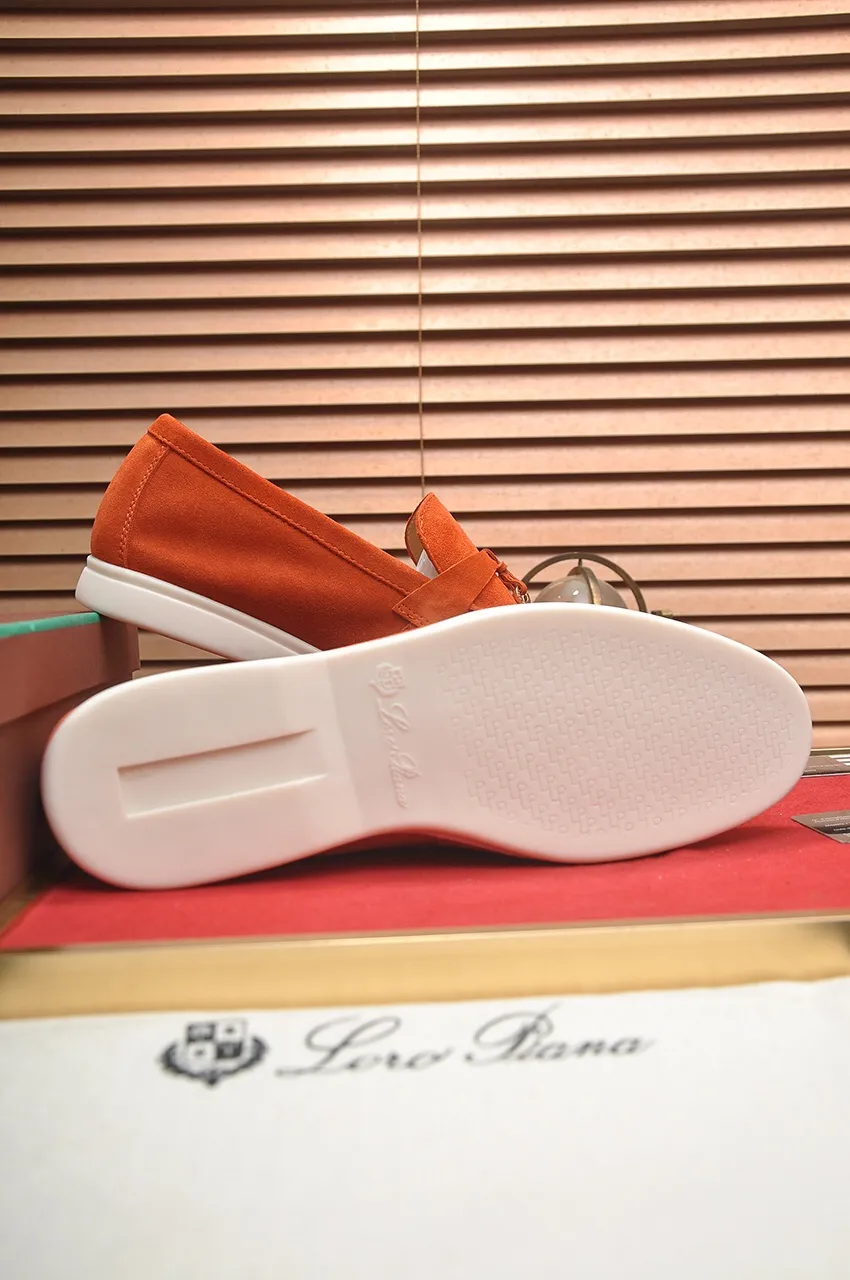 Men's shoes 💰400💶[𝐥𝐨𝐫𝐨 𝐏𝐢𝐚𝐧𝐚] [Couple model] High-end quality, affordable price, LP classic loafers, Italian treasure brand, the only brand that can match Hermès! Only after wearing it do we know that we can’t live up to our feet. Women’s code: 35-40 (customized sizes 34, 41, 42 are non-returnable) Men’s code: 38-44 (customized 45, 46, 47, 48 are non-refundable) Fabric: Customized imported cashmere Lining: Customized imported fetal cowhide Foot: Imported benzene-dyed calfskin Outsole: Exclusive original glass rubber outsole